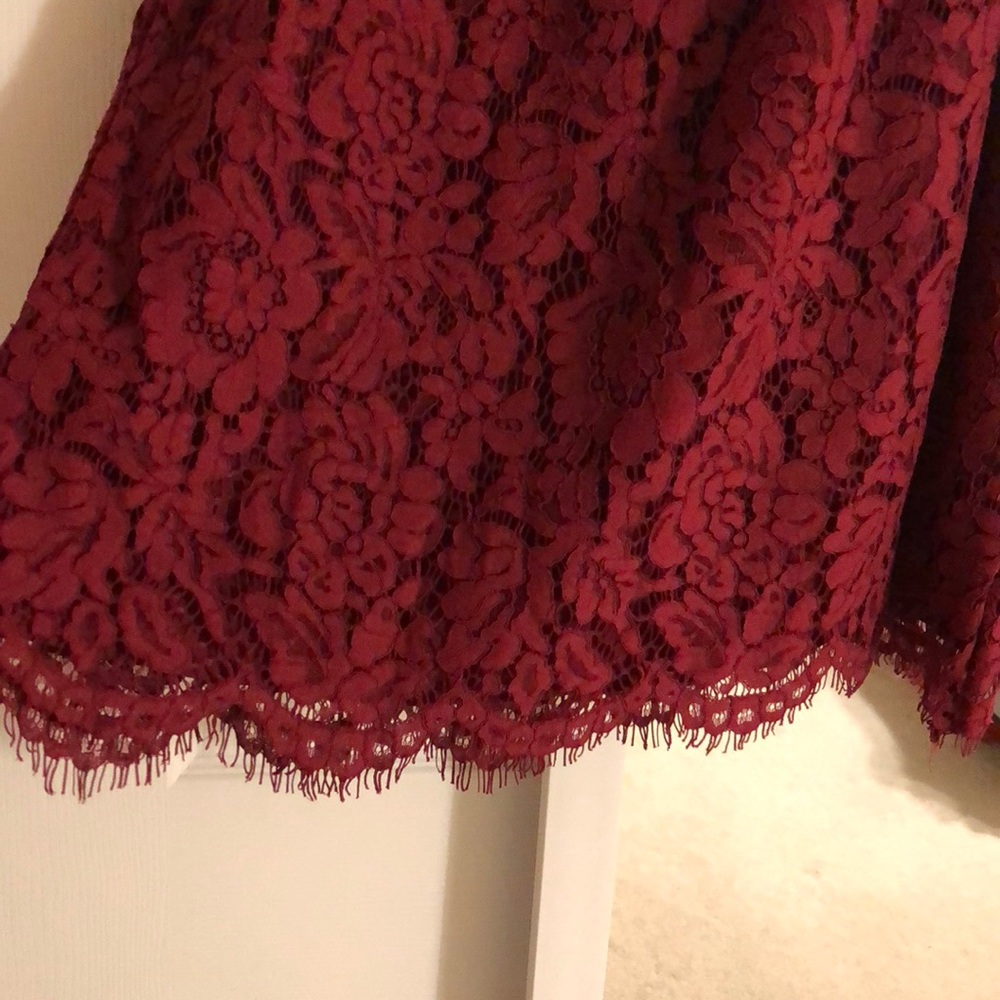 BRAND NEW Women's Lace Off the Shoulder Top - Picture 5 of 6